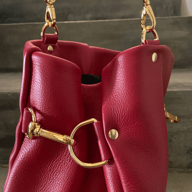 CLASSIC RED