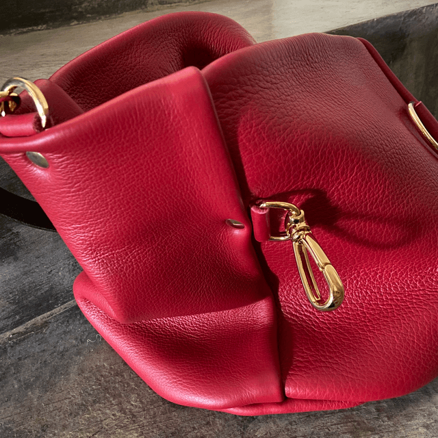 CLASSIC RED