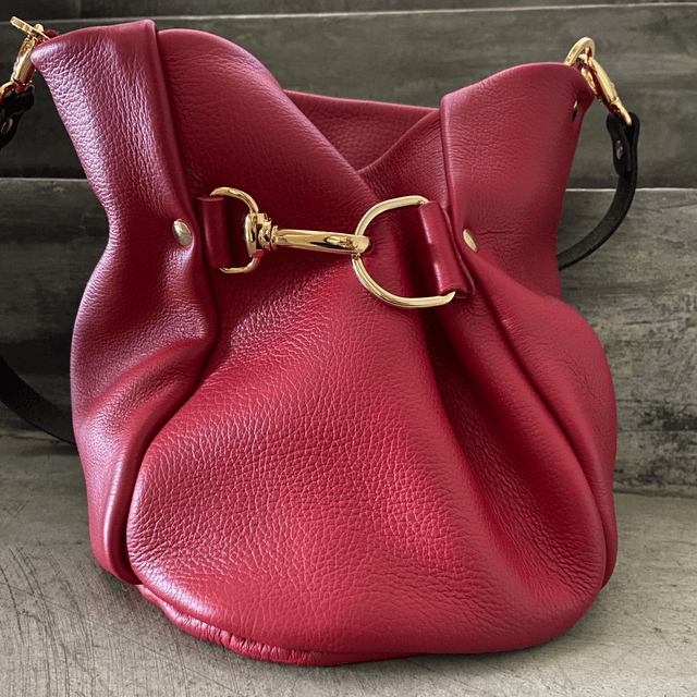 CLASSIC RED